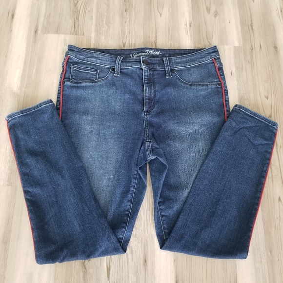 Women's Mid-Rise Jeans - Universal Thread™ - Picture 6 of 8